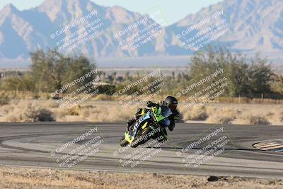 media/Dec-07-2025-CVMA (Sun) [[3e7d2de5dc]]/Race 17-Amateur Formula Middleweight/